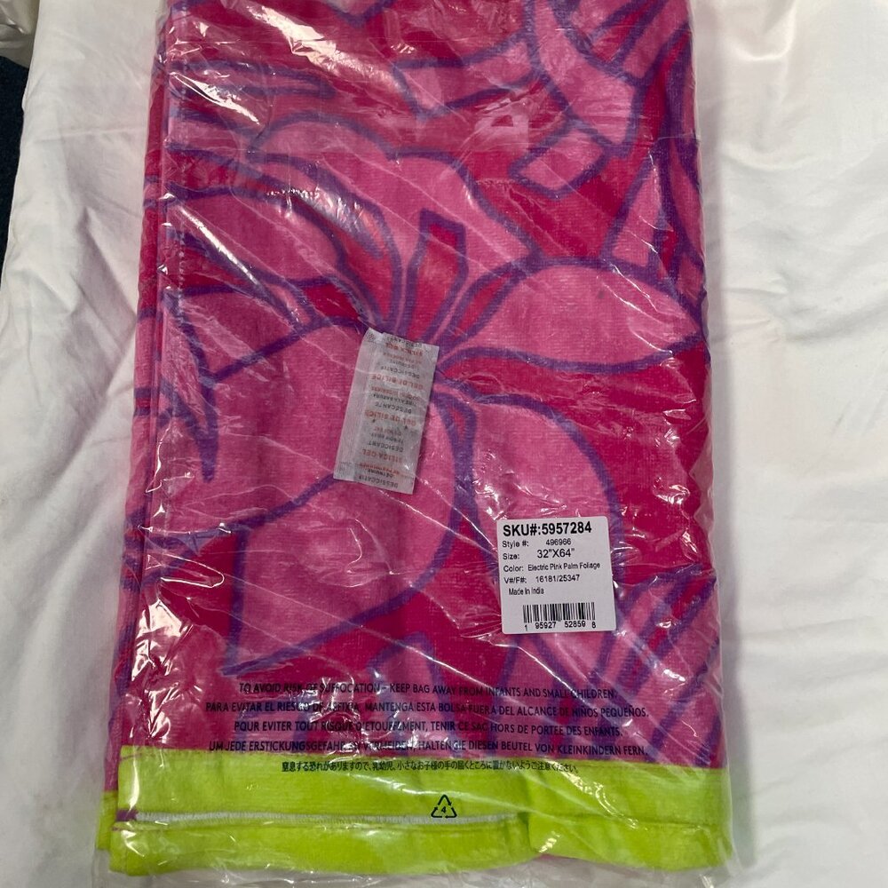 Lands' End Kids Printed Velour Beach Towel, NWT - Picture 2 of 3